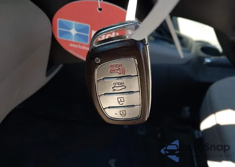 2018 Hyundai Elantra Value Edition z USA, uszkodzony, nr VIN 5NPD84LF7JH312130